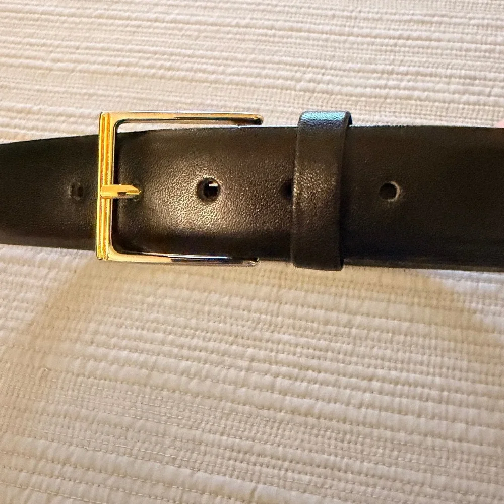 Century Canada Mens Black Leather Belt Gold Buckle Made in Canada Size 36